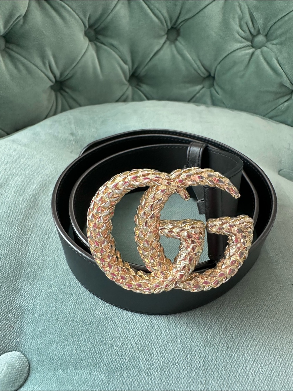 Gucci Black Leather Belt with Braided Gold Double-G Buckle size 42 inches